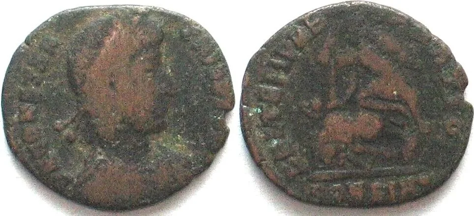 351-355 CONSTANTIUS II (324-361 AD). AE Follis, 351-355, CONSIA*, Constantinople mint VF