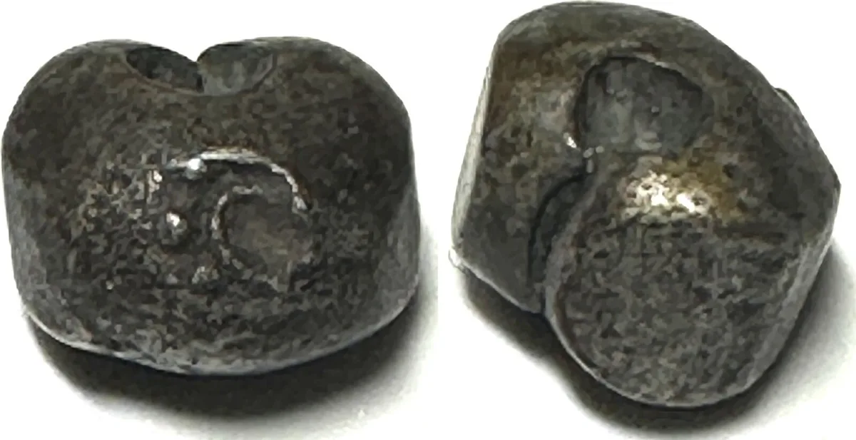 1688-1703 AYUTTHAYA. Fuang (1/8 Baht) PHETRACHA (1688-1703) Pot Duang Bullet Coin silver VF+