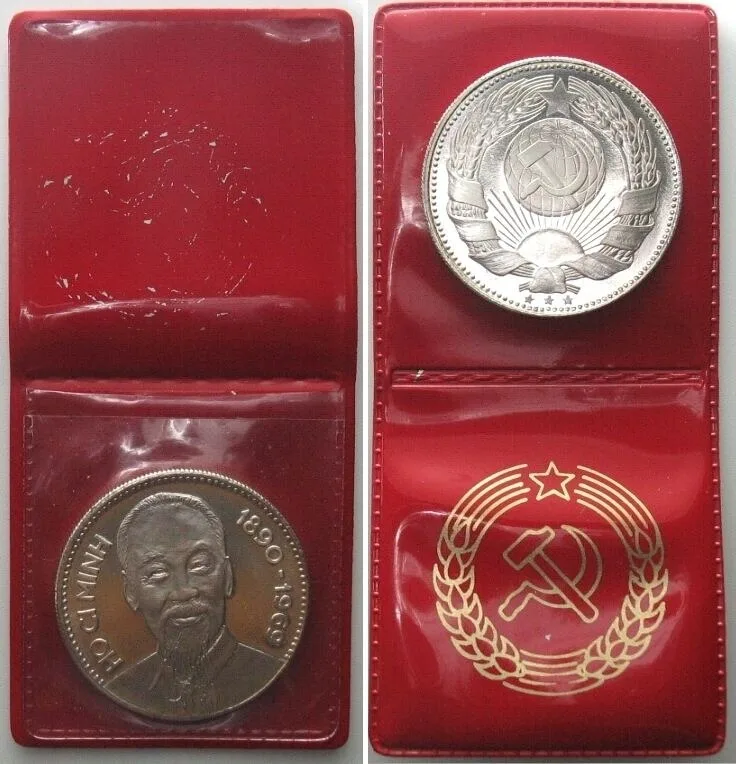 1970 ITALY 1970s COMMUNIST SERIES Medal HO CI MINH 36mm, original folder Prooflike