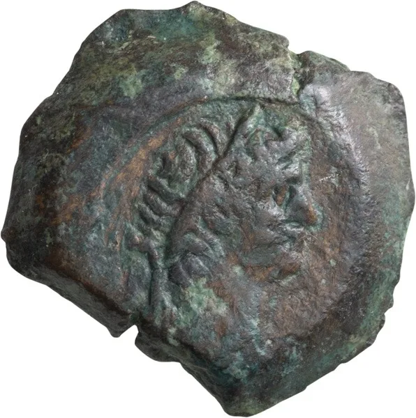 Nero. AE 13, dichalkon