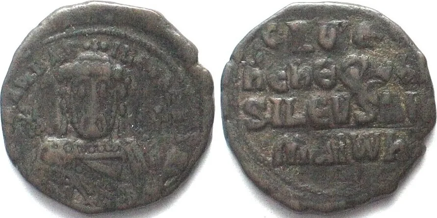 931-944 CONSTANTINE VII with ROMANUS I (913-959). AE Follis, 931-944, Constantinople VF