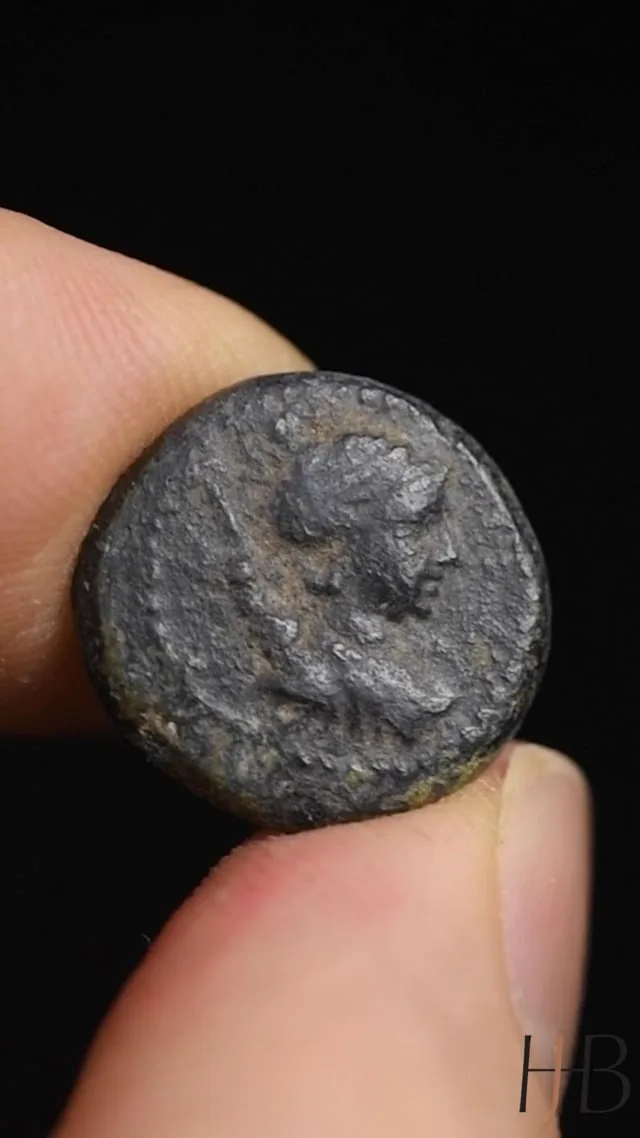Aeolis, Cyme. AE 16