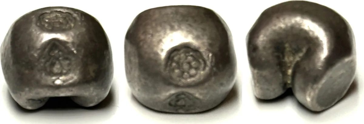 1401-1699 THAILAND. Ayutthaya, 1 Baht 15th-17th cent., Bua, Pot Duang Bullet Coin, silver VF+