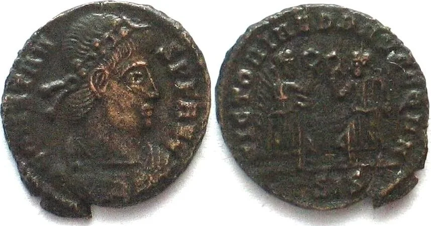 347-348 CONSTANS (333-350 AD). AE Nummus, 347-348, ΓSIS, Siscia mint, VICTORIAE DD AVGGQ AU