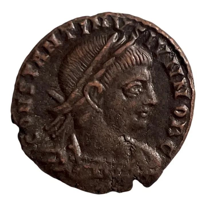 Constantine I. Bronze Ae2. Rome mint. 330–331 CE.