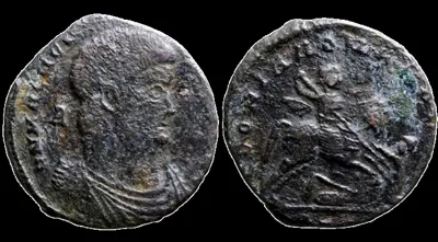 Roman Usurper Magnentius 350-353 AD (Struck May and August of 350 AD) AE 22mm 4.15gm Centenionalis.