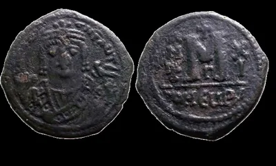 Byzantine Maurice Tiberius (582-602 AD) (Struck 592/593 AD) AE 28.4mm 11.21 gram, Theoupolis mint