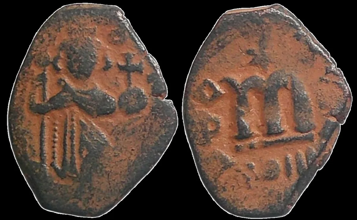 Byzantine Constans II 641-668 AD, regnal year 3 (643/644 AD) AE 23.2mm X 17.8mm 3.17gm follis Constantinople mint