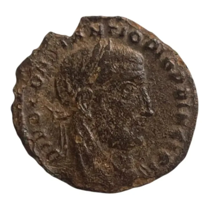 Constantine I. Bronze Ae2. Thessalonica mint. 317–318 CE.
