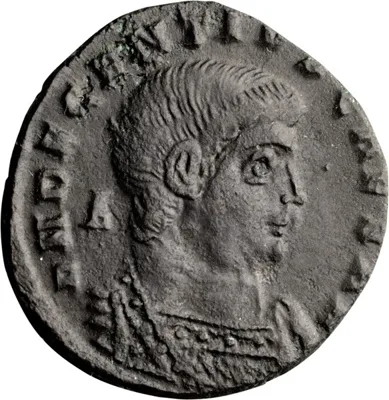 Decentius as Caesar. Centenionalis