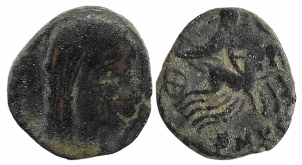 Constantine, AE4, posthumous issue. (Hand of God) AD 337-340. AE 14 mm 1.61gm follis, Cyzicus, Rare