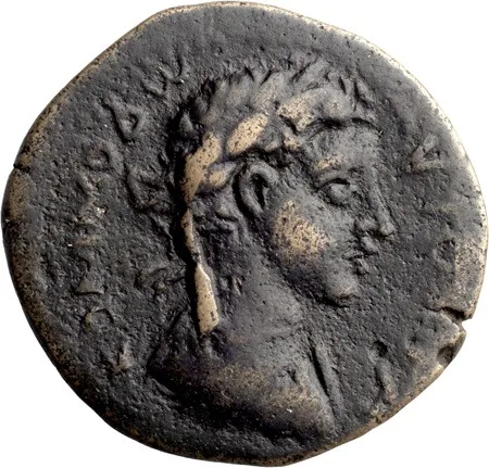 Commodus. AE 33