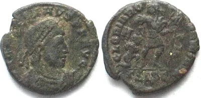 367-375 GRATIAN (367-383). AE Follis, 367-375, ΓSISC, Siscia mint, GLORIA ROMANORVM, VF