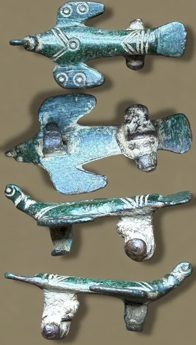 Roman Fibula Bronze Flying Bird 100-300 Ad Emerald Green Patina Great Conditions