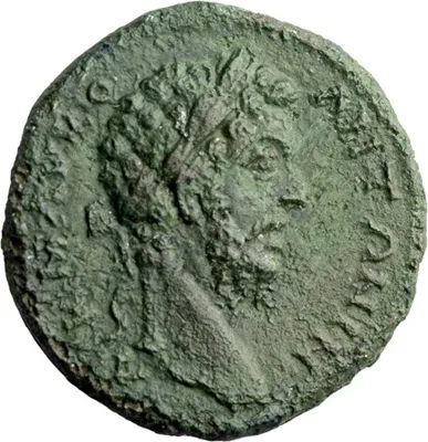 Commodus. AE 37