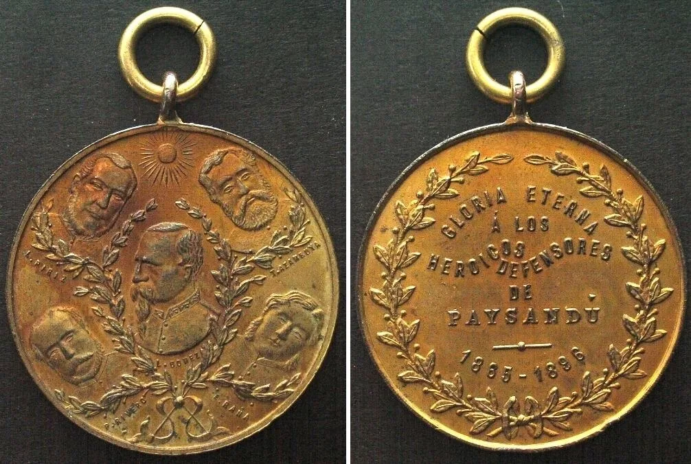 1896 URUGUAY. Medal 1896 on Defenders of PAYSANDU, gilt coper, 37mm UNC-