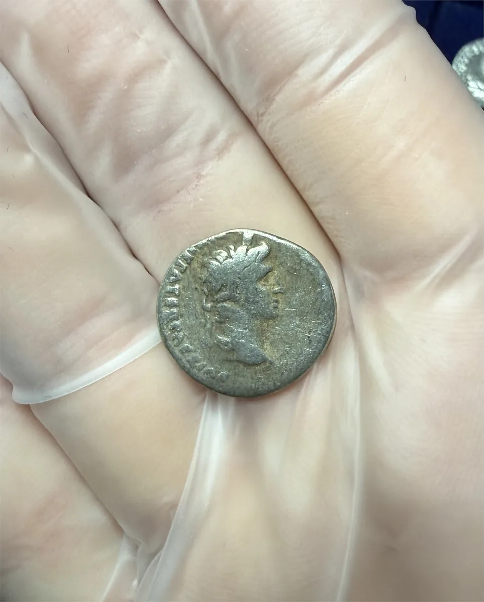Augustus. 27 BC - 14 AD. AR Denarius (18mm, 3.73g). Rome Mint. Struck 2BC - 4AD