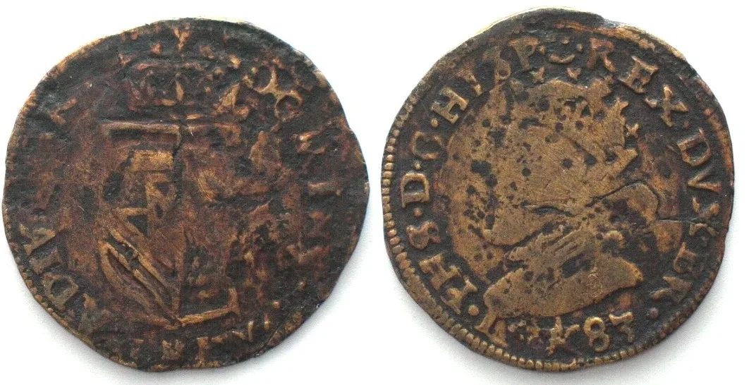 1583 SPANISH NL - BRABANT Liard 1583 Maastricht mint FELIPE II copper F-VF