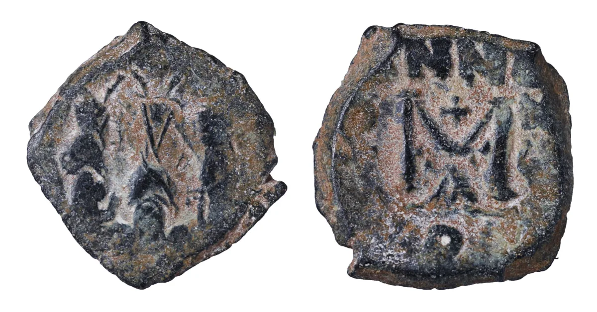 b29 HERACLIUS. 610-641 AD. AE FOLLIS.