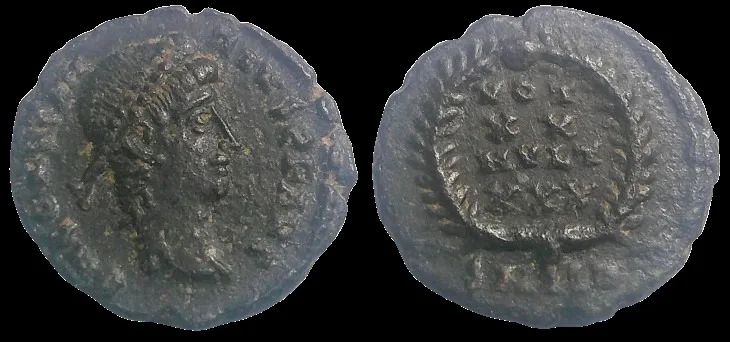 Constantius II Augustus 347-355 AD (Stuck 347–348 AD) AE4 15.7mm 1.84gm Heraclea