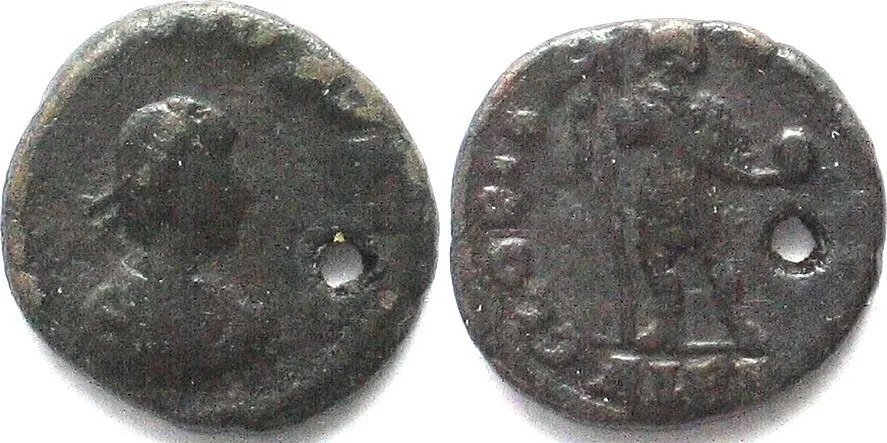 379-395 THEODOSIUS I (379-395 AD). AE Maiorina pecunia, ALEA, Alexandria mint aVF