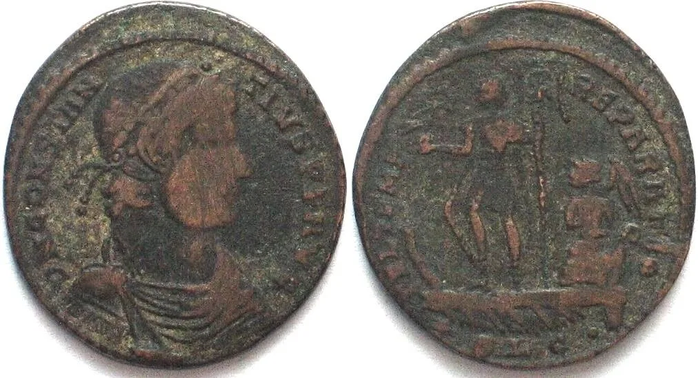 337-361 CONSTANTIUS II (337-361 AD) as Augustus. AE Follis, FSLG, Lugdunum (Lyon) mint VF