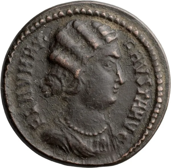 Fausta. AE 3, Reduced Follis