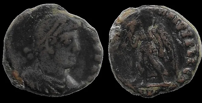 Commemorative Series Victory 330-354AD AE 15mm 3gm, Follis