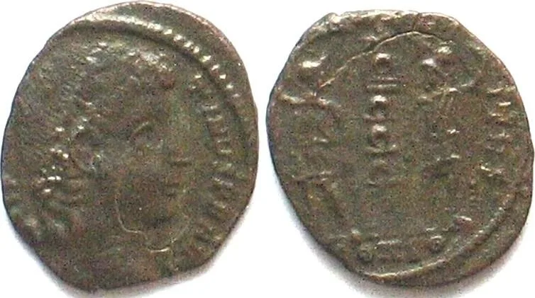 330-333 CONSTANTINE II (317-340 AD). AE3, 330-333, Constantinople mint, 9th officina XF
