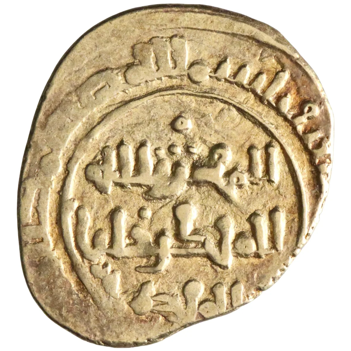 Sicily: Roger II (1105-1154), gold tari (1.29g), Siqiliya (Sicily), 1105-1154 CE. Roger cited with titles al-Mu'tazz and al-Mu'azzam. Arabic legends / Cross flanked by IC-XC NI-KA.