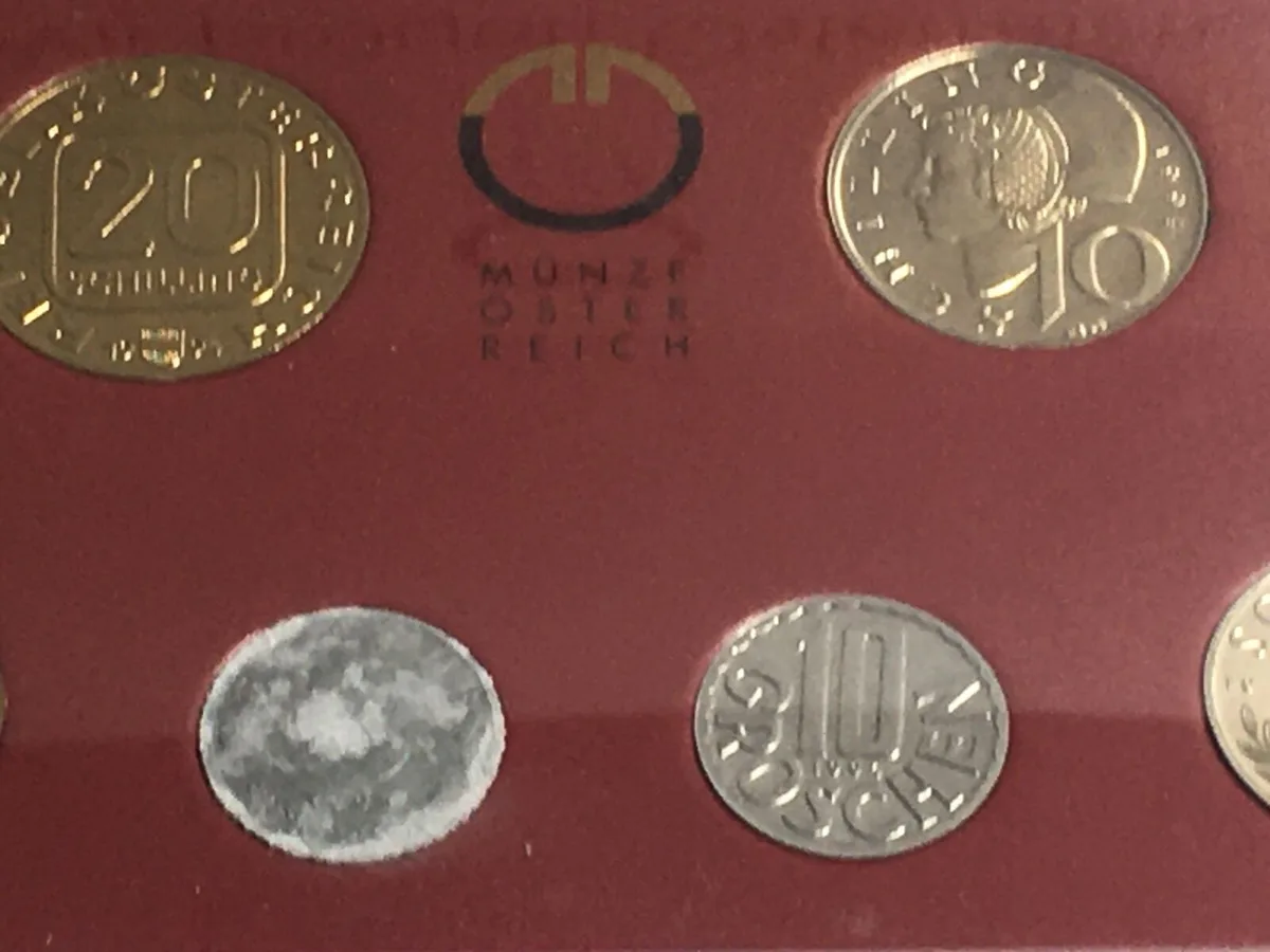 1994 AUSTRIA. 1994 BU MINT SET w. cardboard SCARCE! BU