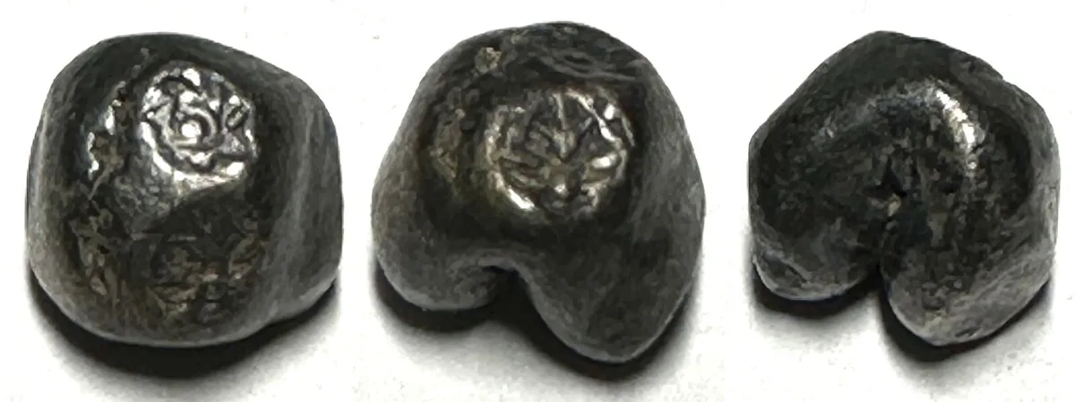 1824-1851 THAILAND Salung (1/4 Baht) RAMA III (1824-1851), Dok Mai, Pot Duang Bullet Coin EF