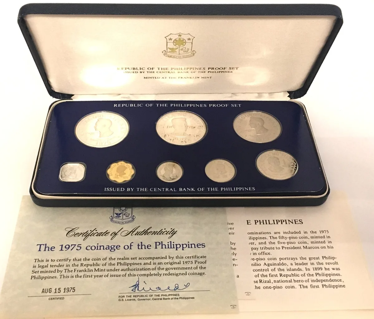 1975 PHILIPPINES 1975 PROOF SET with 2 x silver 50 & 25 Piso Proof