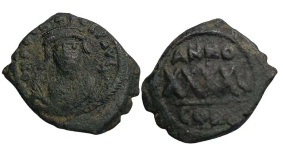 Phocas 606-607 AD, AE 30mm 10.51gm Follis, XXXX Year 5, Constantinople