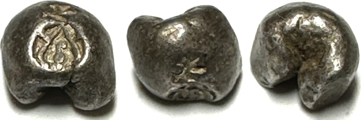 1401-1699 AYUTTHAYA. Fuang (1/8 Baht) 15th-17th cent., Chakra & Bua, Pot Duang Bullet XF! EF