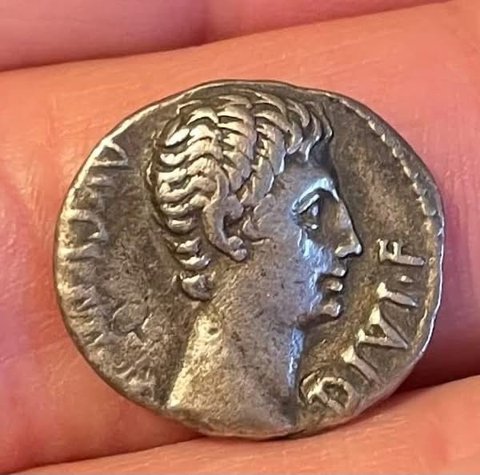 The coin, obverse